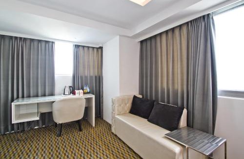 West District Hotel | HOTEL HI - Xinmin