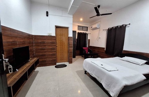Yupia Hotel | Hotel High East