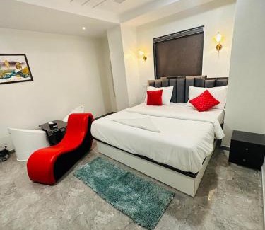 Aundh Hotel | Hotel Hill Top Inn -Near Baner Rd Pune