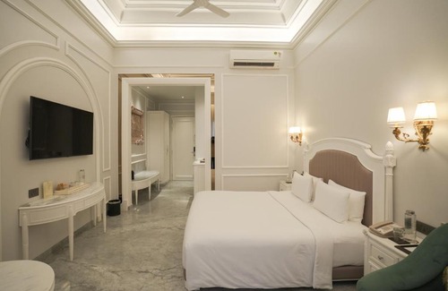 Ahmedabad Hotel | Hotel Hillock Ahmedabad