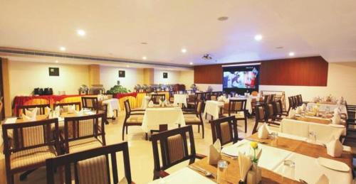 Kulanada Hotel | Hotel Hills Park Pathanamthitta