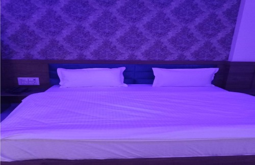 Halol Hotel | Hotel HK