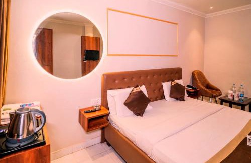 Amritsar Hotel | Hotel Holiday Comfort - 800 mts from Jallianwala Bagh