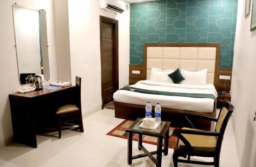 Amritsar Hotel | Hotel Hollywood Heights near Railway station