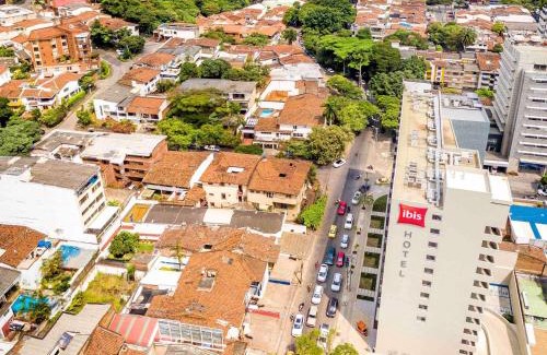 Cali Hotel | Hotel Ibis Cali Granada