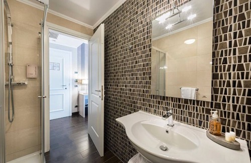 Merone Hotel | Hotel Il Corazziere