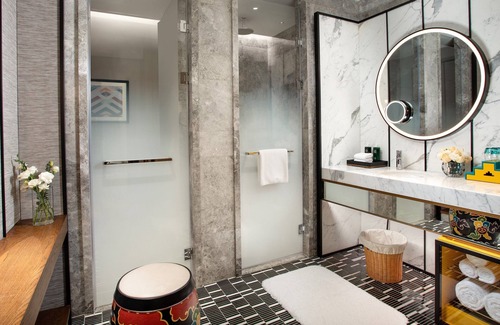 Shangri-La Hotel | Hotel Indigo Diqing Moonlight City by IHG