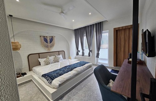Lohaghat Hotel | Hotel Inrira