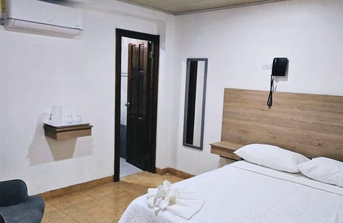 Colon Hotel | Hotel Internacional de Colón