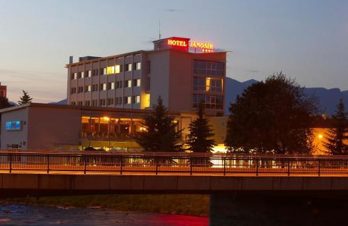 Liptovsky Mikulas Hotel | Hotel Janosik