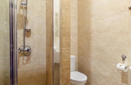 Vsevolozhsk Hotel | Hotel Karina