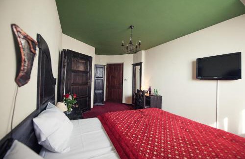 Rzezawa Hotel | Hotel Kasztel