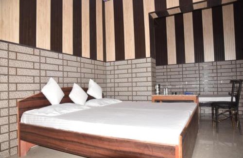 Didihat Hotel | Hotel Kaushalya Residency Inn Uttarakhand Near By Gandhi Park - Family-friendly