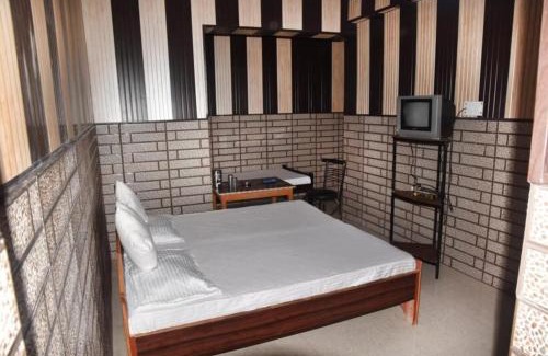 Didihat Hotel | Hotel Kaushalya Residency Inn Uttarakhand Near By Gandhi Park - Family-friendly