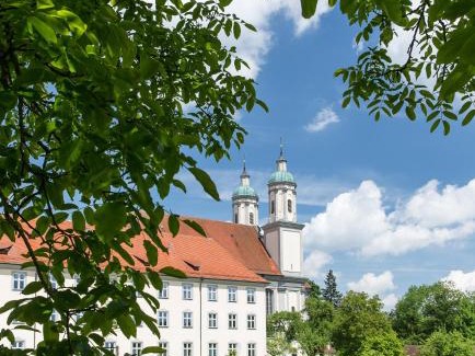 Allmannshofen Hotel | Hotel Kloster Holzen