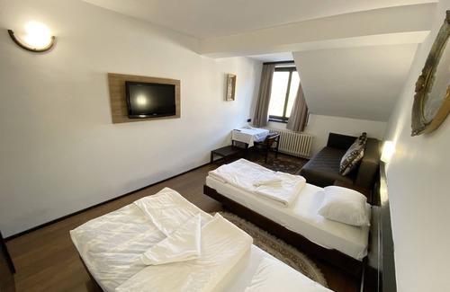 Andrijevica Hotel | Hotel Komovi