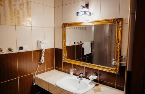 Chotyniec Hotel | Hotel Korczowa