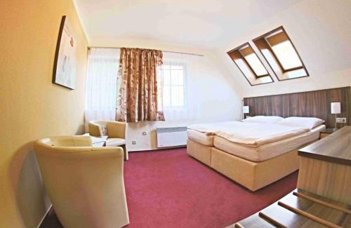 Karlstejn Hotel | Hotel Koruna