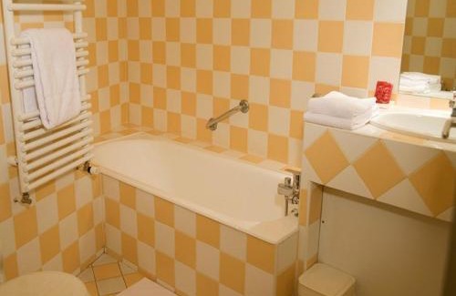Blesle Hotel | Hotel La Bougnate