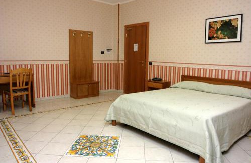 Cerreto Sannita Hotel | Hotel La Vecchia Quercia