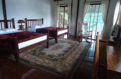 El Castillo Cabin | Hotel Lara's Planet