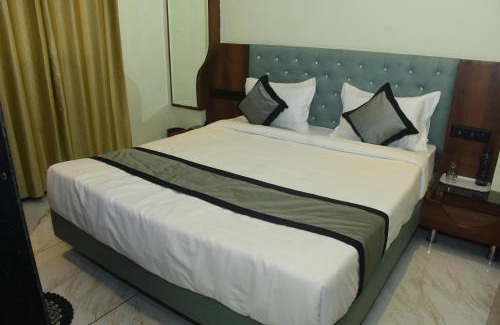 Pithampur Hotel | Hotel Laxmi Niwas
