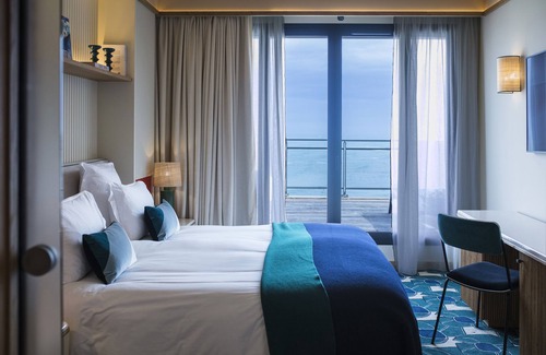 Biarritz City Centre Hotel | Hotel Le Café de Paris