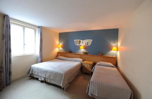 Honfleur Hotel | Hotel Le Dauphin