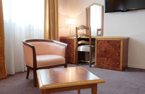 Orchies Hotel | Hotel Le Manoir