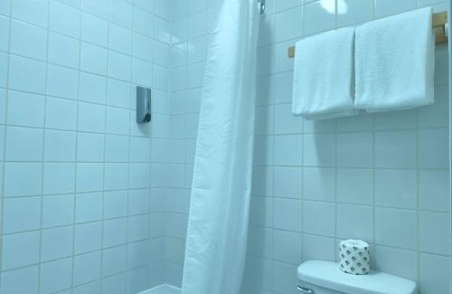 Tadoussac Hotel | Hotel Le Pionnier