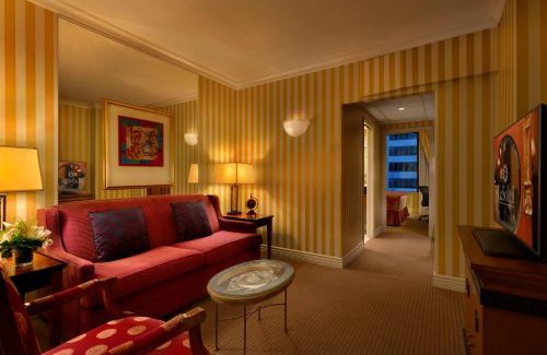 Central Hotel | Hotel Le Soleil by Executive Hotels