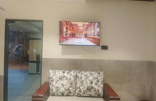Dwaraka Nagar Hotel | Hotel Lemon Park
