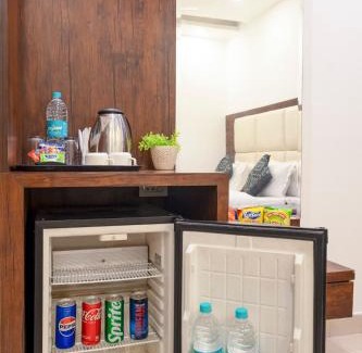 Mahipalpur Extension Hotel | Hotel Lemon wood kalakoti
