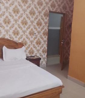 Bonaberi Hotel | Hotel Lile John