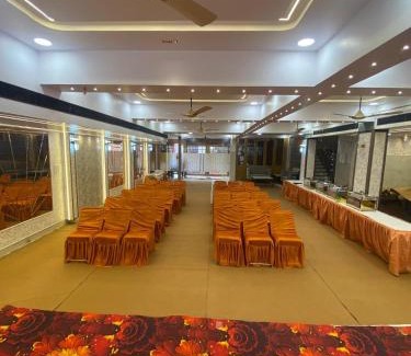 Kanpur Hotel | Hotel Liyan Inn