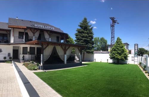Halasztelek Hotel | Hotel Lotus