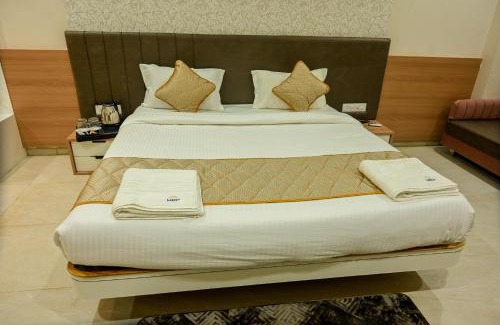 Khandwa Hotel | Hotel Maa Bhagwati Palace