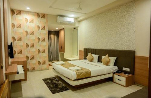 Khandwa Hotel | Hotel Maa Bhagwati Palace