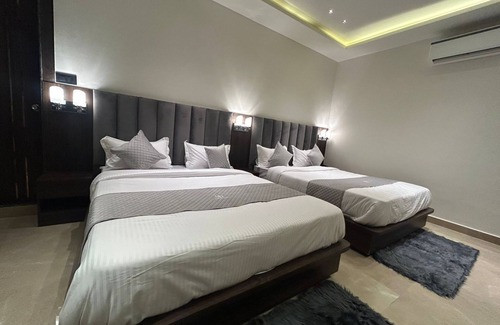 Kanpur Hotel | Hotel Majestic Grand By MNG Rooms