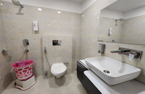 Kanpur Hotel | Hotel Mandakini Royale