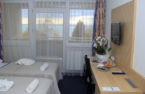 Balatonkenese Hotel | Hotel Marina Port