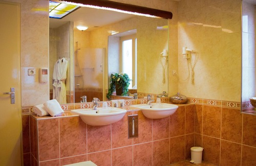 Municipality of Breda Hotel | Hotel Mastbosch Breda