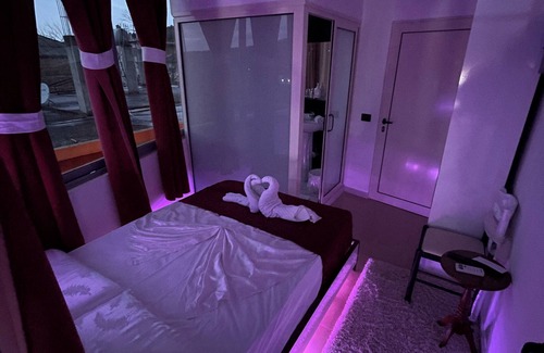 Mbrostar-Urë Hotel | Hotel "Mete"