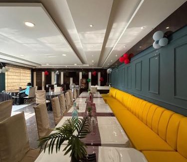 Mirzapur Hotel | Hotel Milan Palace