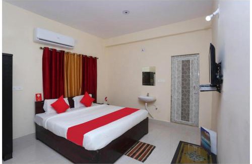 Patia Hotel | Hotel Moonlight Palace Near Patia Railway Station-Fully Air Conditioning Hotel - Luxury & Spacious Room -A Premium Hotel