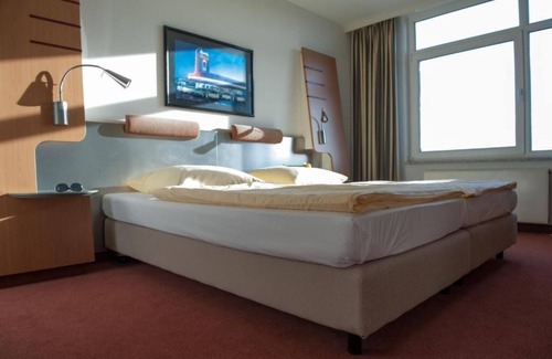Oschersleben Hotel | Hotel Motorsport Arena