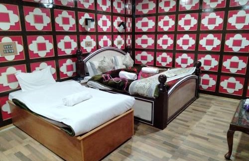 Sonamarg Hotel | Hotel Mughal India