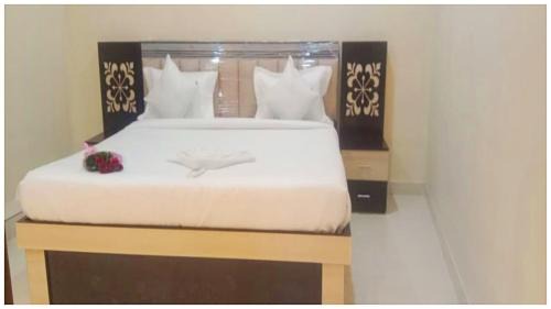 Agra House | Hotel N Shiv ! Fully Air Conditioned Rooms with Best Amenities, Free Wi-Fi, Easy Stay & Top Rated Hotel