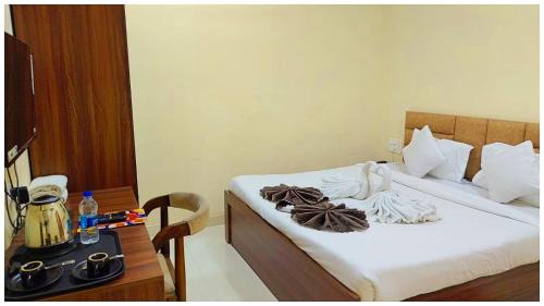 Agra House | Hotel N Shiv ! Fully Air Conditioned Rooms with Best Amenities, Free Wi-Fi, Easy Stay & Top Rated Hotel