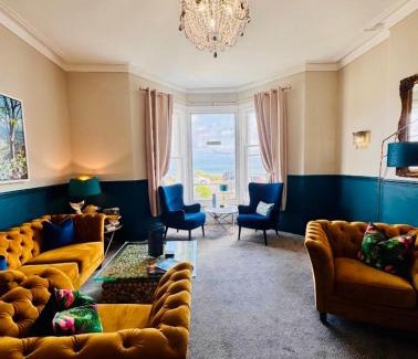 Llandudno Hotel | Hotel No5, Beachfront with Free Private Car Park